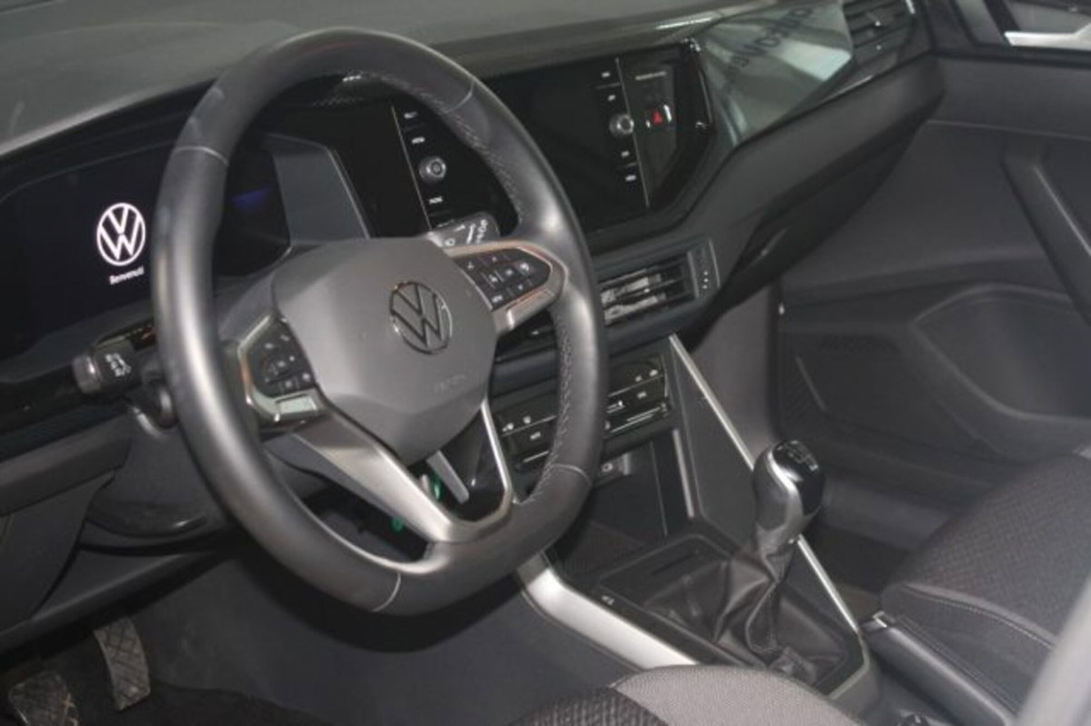Volkswagen Polo 1.0 evo Life 80cv (10)