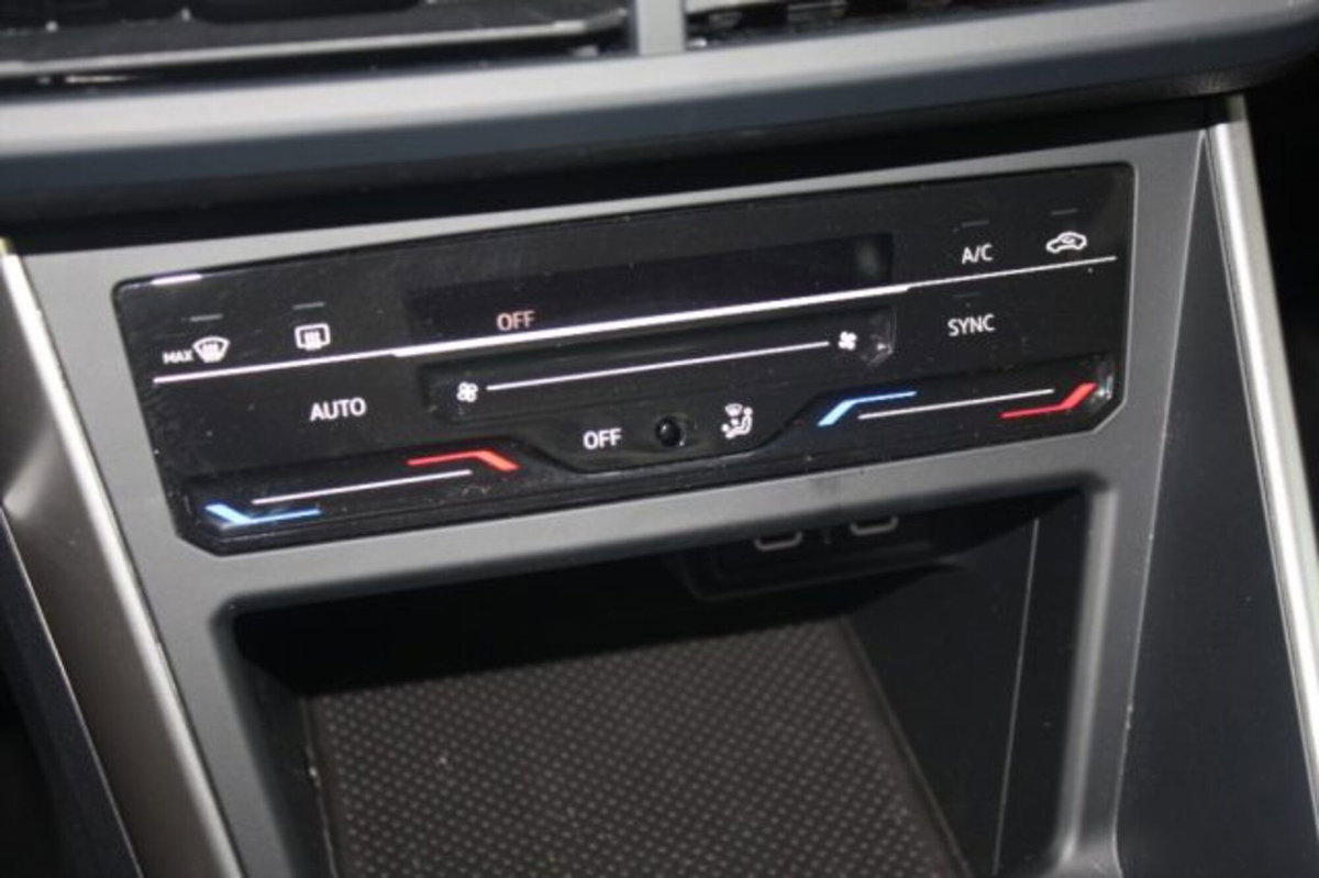 Volkswagen Polo 1.0 evo Life 80cv (14)