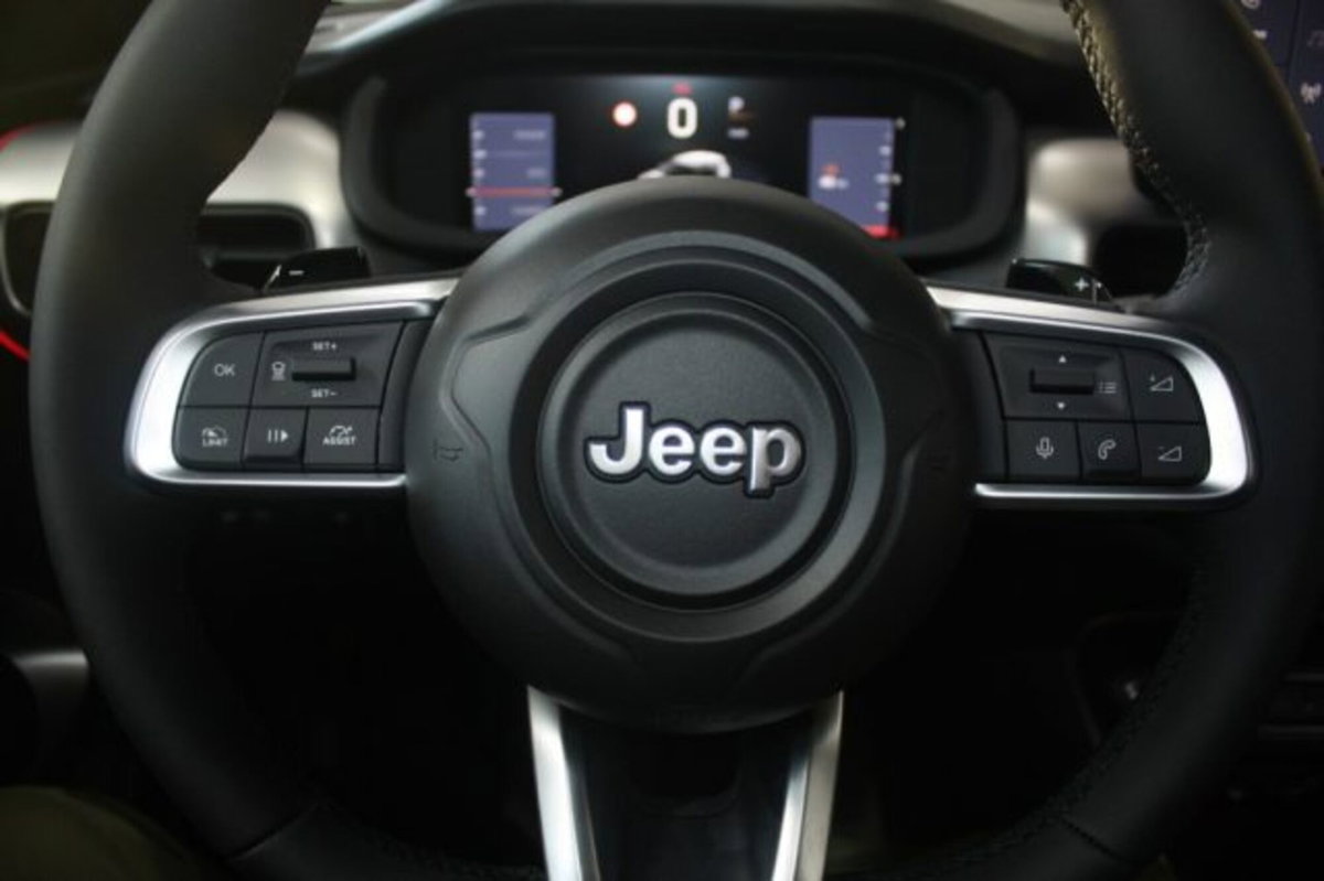 Jeep Avenger 1.2 turbo Summit fwd 100cv (14)