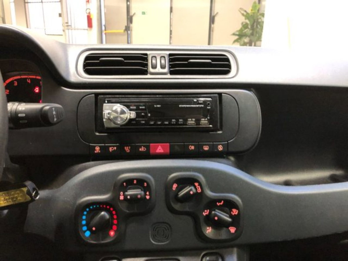 Fiat Panda 1.0 firefly hybrid s&s 70cv 5p.ti (14)