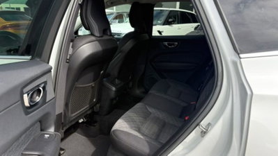Volvo XC60 B4 automatico Core (16)