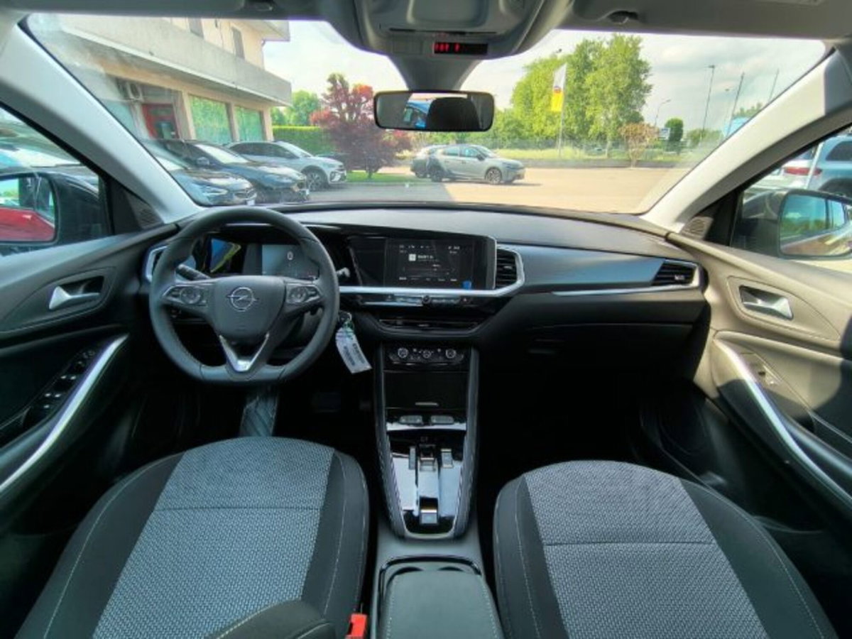 Opel Grandland X 1.5 diesel Ecotec Start&Stop Business Edition (10)