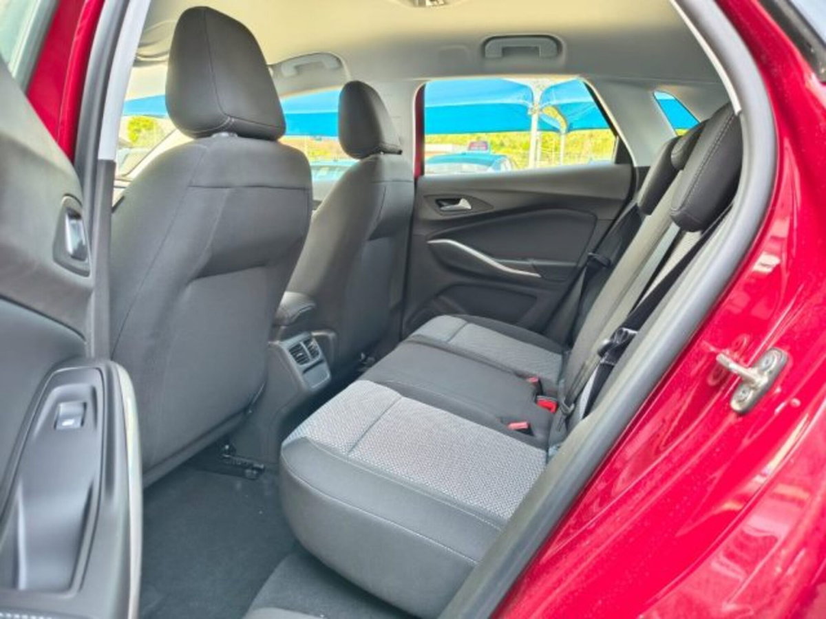 Opel Grandland X 1.5 diesel Ecotec Start&Stop Business Edition (14)