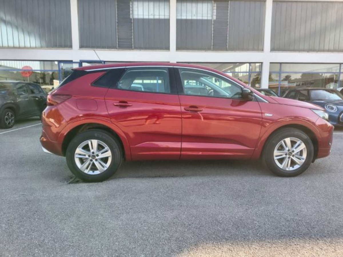 Opel Grandland X 1.5 diesel Ecotec Start&Stop Business Edition (4)
