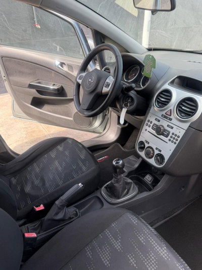 Opel Corsa 1.3 CDTI 75CV F.AP. 5 porte Cosmo (7)