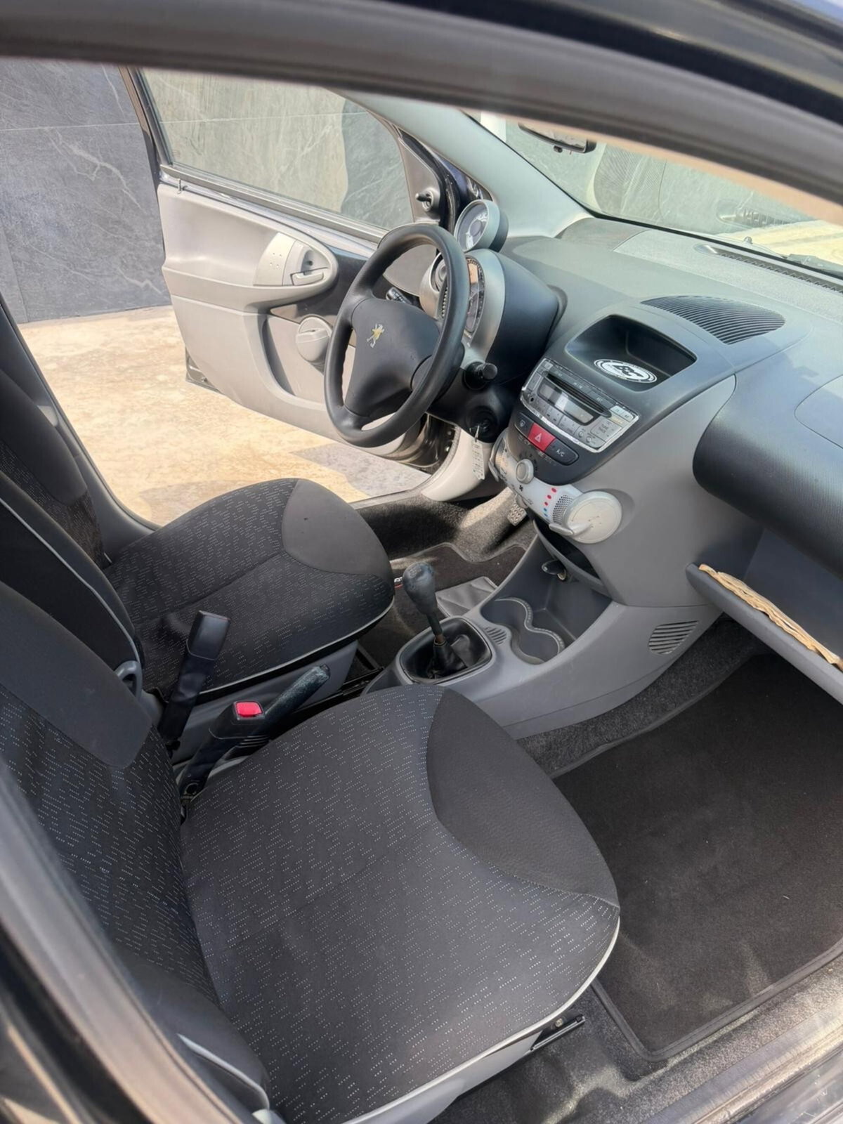 Peugeot 107 68CV 5p. Allure (10)