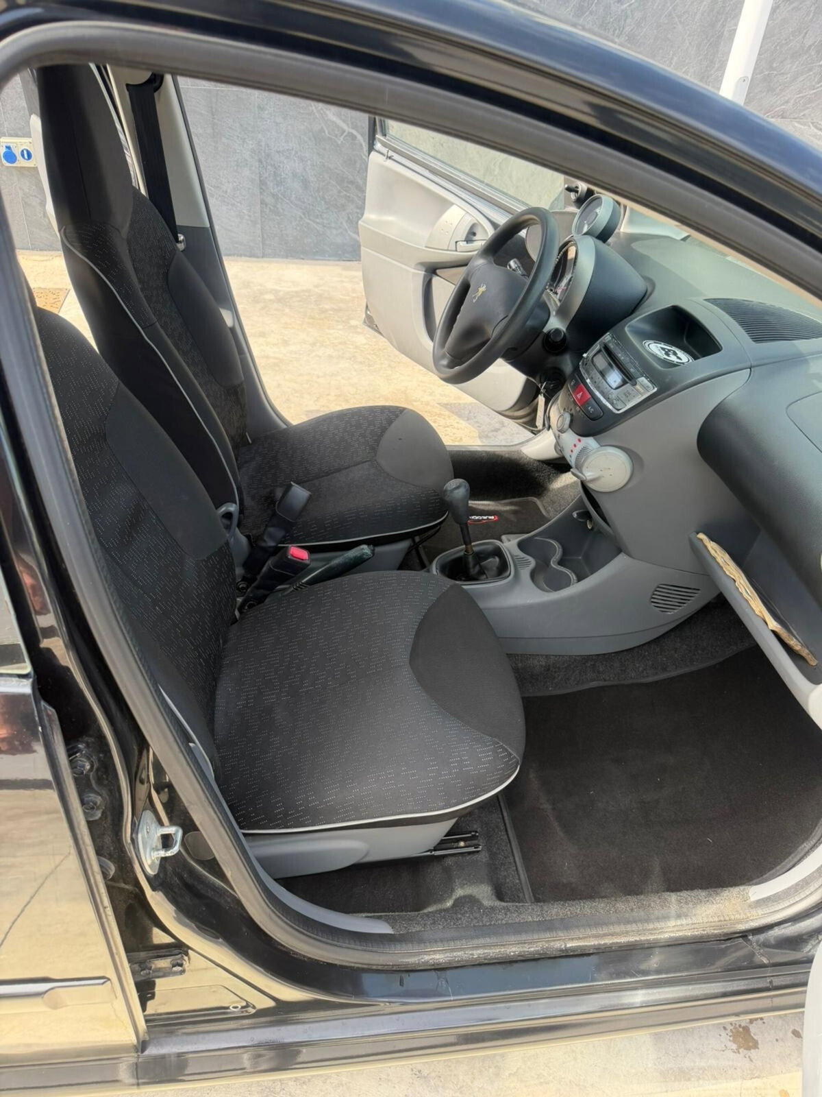 Peugeot 107 68CV 5p. Allure (11)
