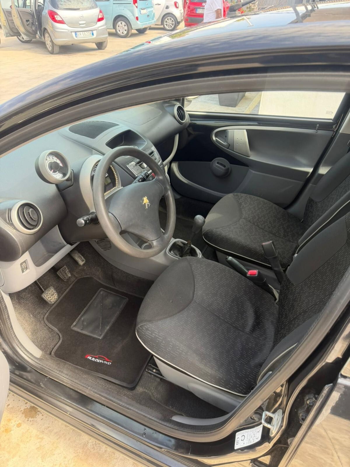 Peugeot 107 68CV 5p. Allure (7)