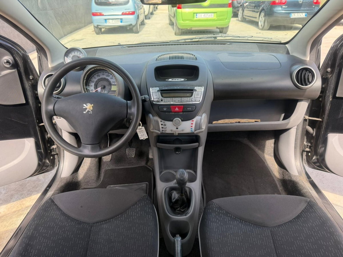 Peugeot 107 68CV 5p. Allure (9)