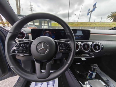 Mercedes-Benz Classe A Sedan 180 d Automatic 4p. Sport (11)