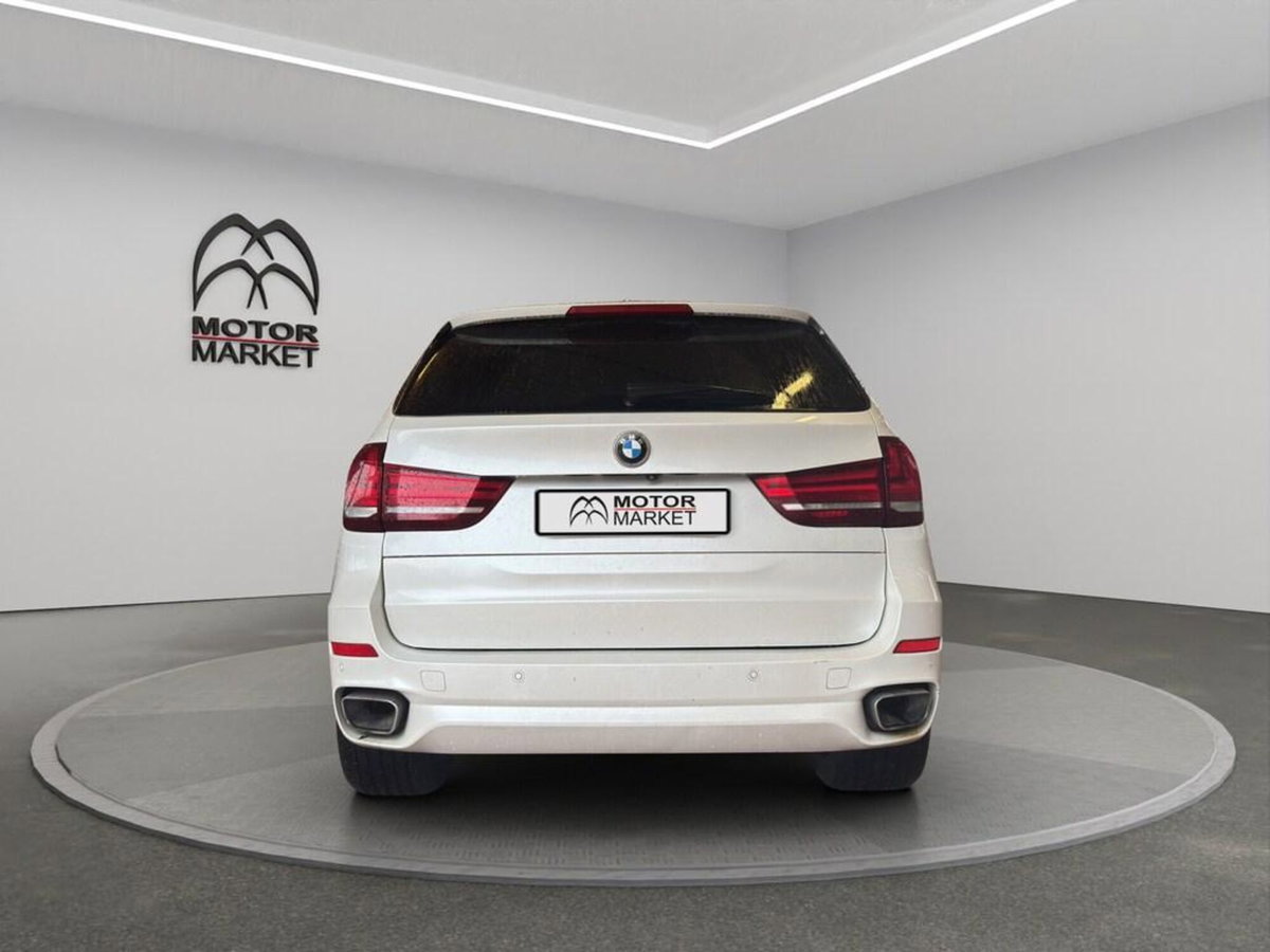 BMW X5 xDrive30d 258CV Business (6)