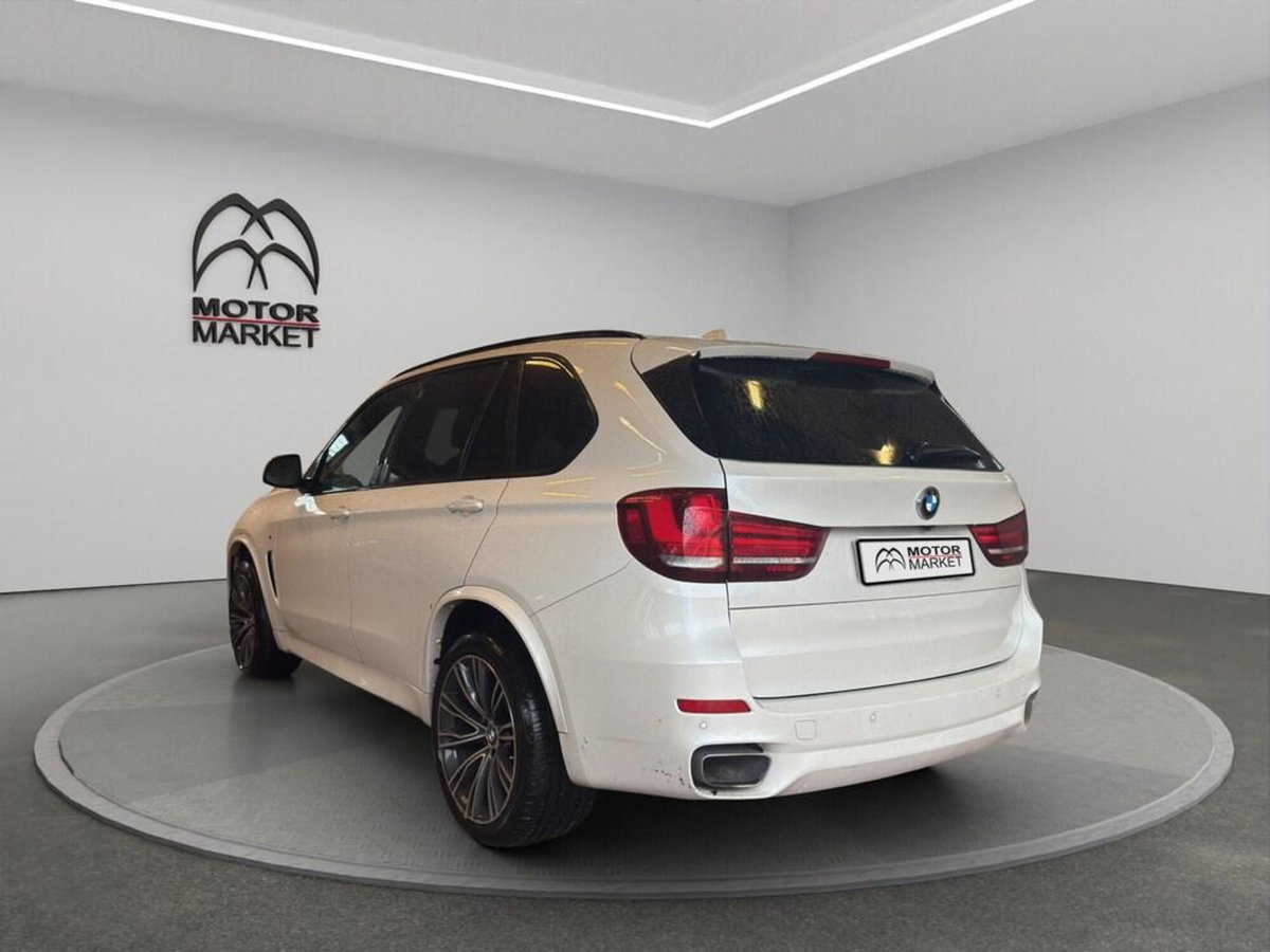 BMW X5 xDrive30d 258CV Business (8)