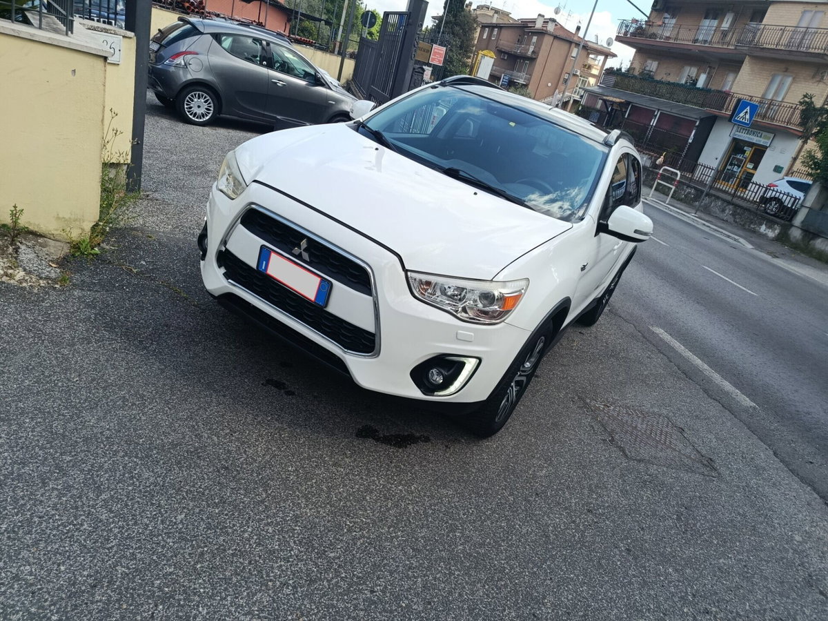 Mitsubishi ASX 1.6 DI-D 114 CV 2WD Instyle Panoramic (2)