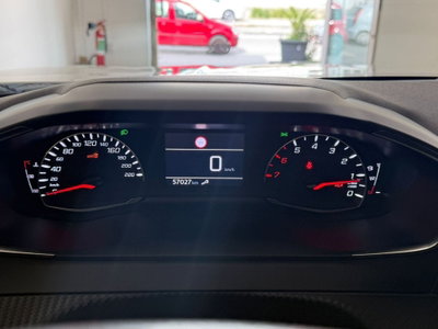 Peugeot 2008 PureTech 130 S&S Allure (15)