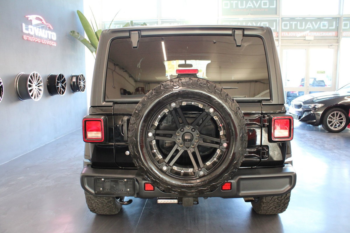Jeep Wrangler Unlimited 2.0 Turbo Sahara (5)