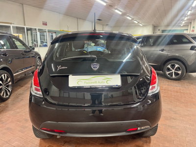 Lancia Ypsilon 1.0 FireFly 5 porte S&S Hybrid Ecochic Silver (6)