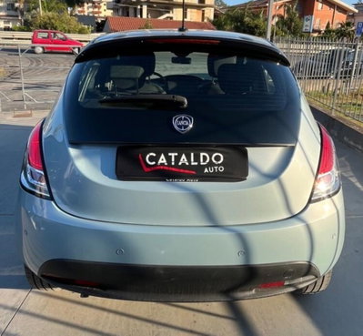 Lancia Ypsilon 1.0 FireFly 5 porte S&S Hybrid Gold Plus (3)