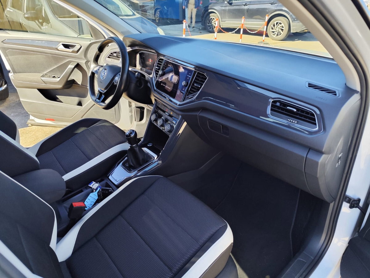 Volkswagen T-Roc 1.6 TDI SCR Advanced BlueMotion Technology (11)