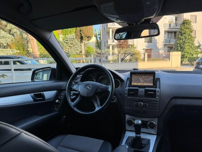 Mercedes-Benz Classe C 220 CDI BlueEFFICIENCY Avantgarde AMG (14)