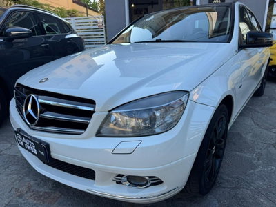 Mercedes-Benz Classe C 220 CDI BlueEFFICIENCY Avantgarde AMG (2)