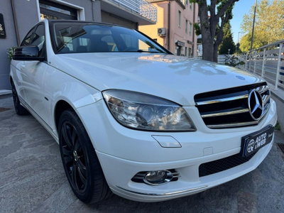 Mercedes-Benz Classe C 220 CDI BlueEFFICIENCY Avantgarde AMG (3)