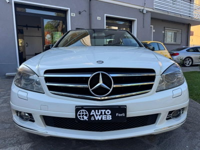 Mercedes-Benz Classe C 220 CDI BlueEFFICIENCY Avantgarde AMG (4)