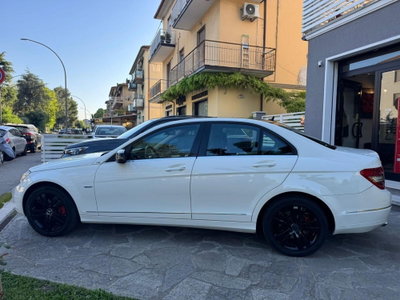 Mercedes-Benz Classe C 220 CDI BlueEFFICIENCY Avantgarde AMG (6)