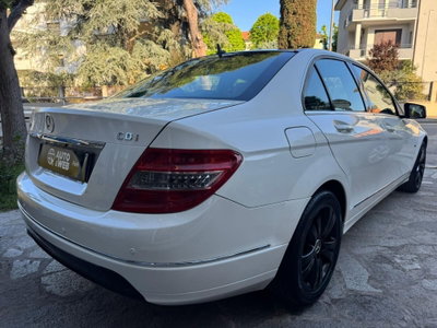 Mercedes-Benz Classe C 220 CDI BlueEFFICIENCY Avantgarde AMG (9)