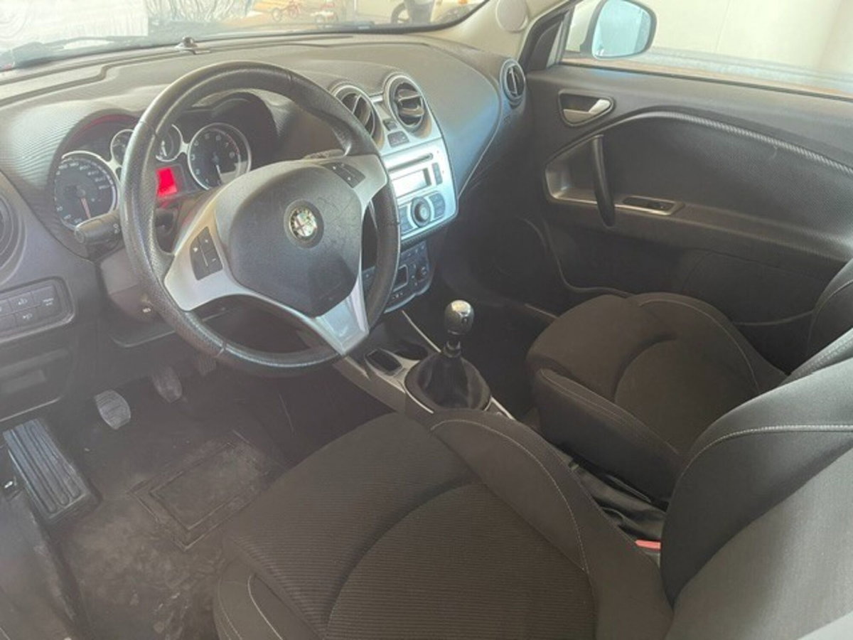 Alfa Romeo MiTo 1.4 78 CV 8V S&S Distinctive (8)