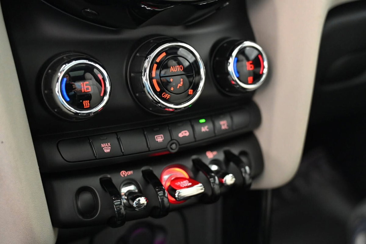 MINI Mini 1.5 Cooper D Hype (15)