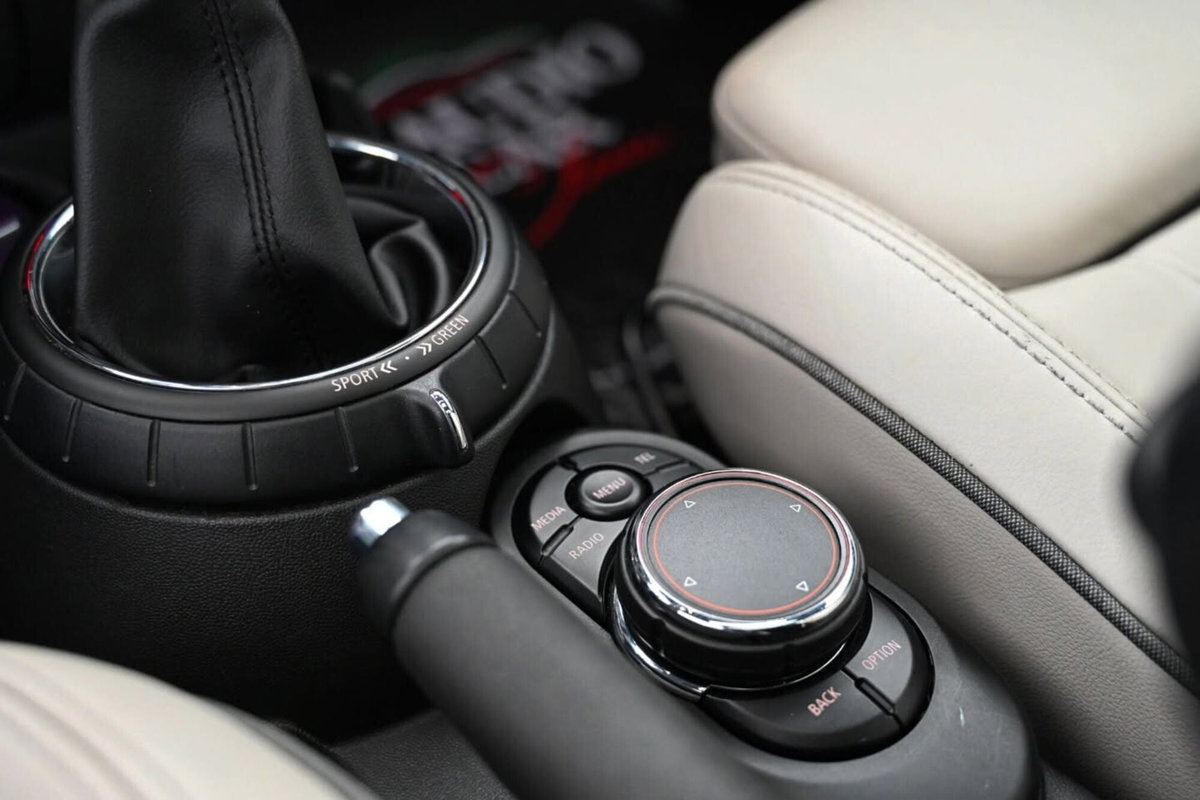 MINI Mini 1.5 Cooper D Hype (16)