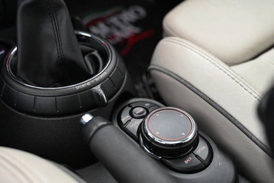 MINI Mini 1.5 Cooper D Hype (16)
