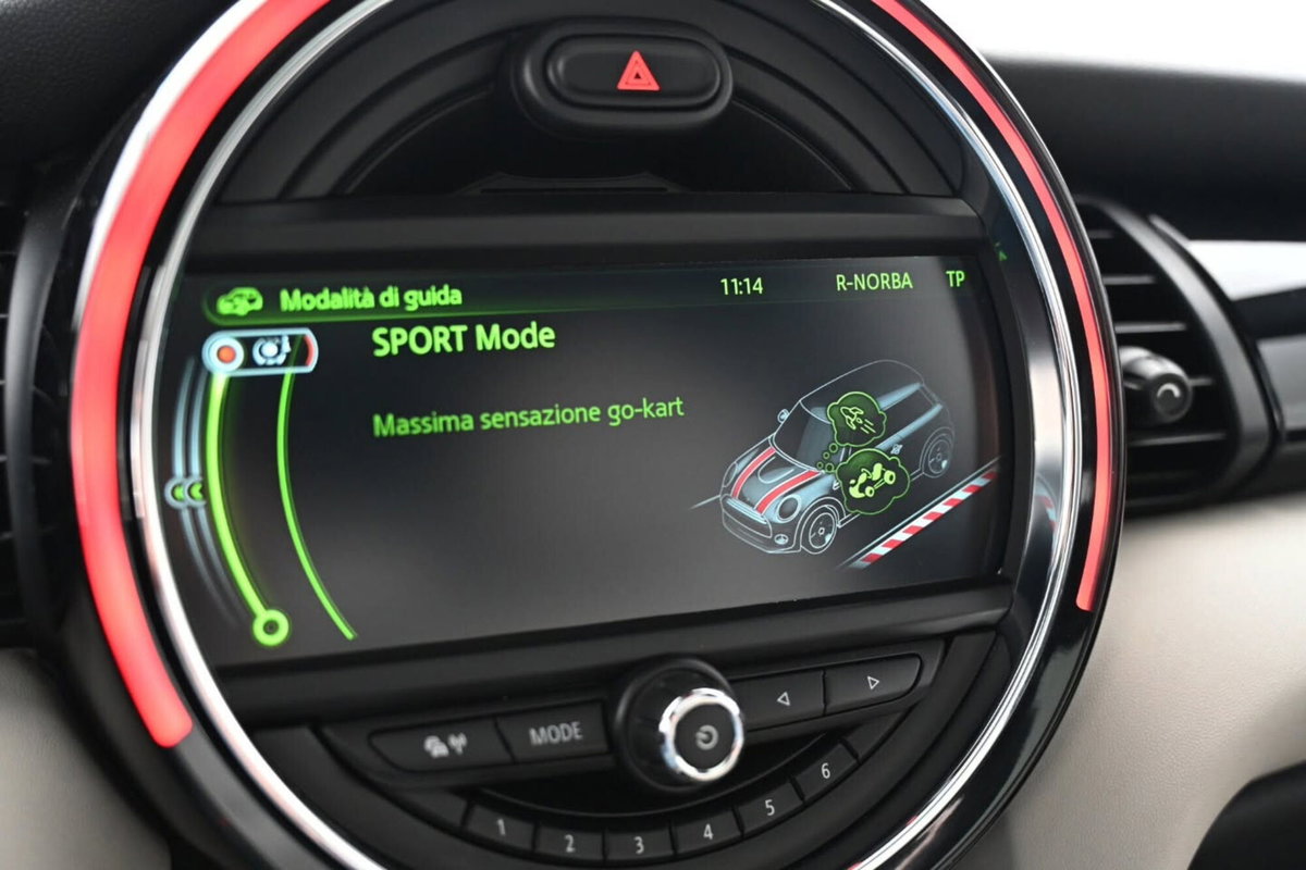 MINI Mini 1.5 Cooper D Hype (18)