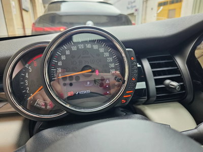 MINI Mini 1.5 Cooper D (14)