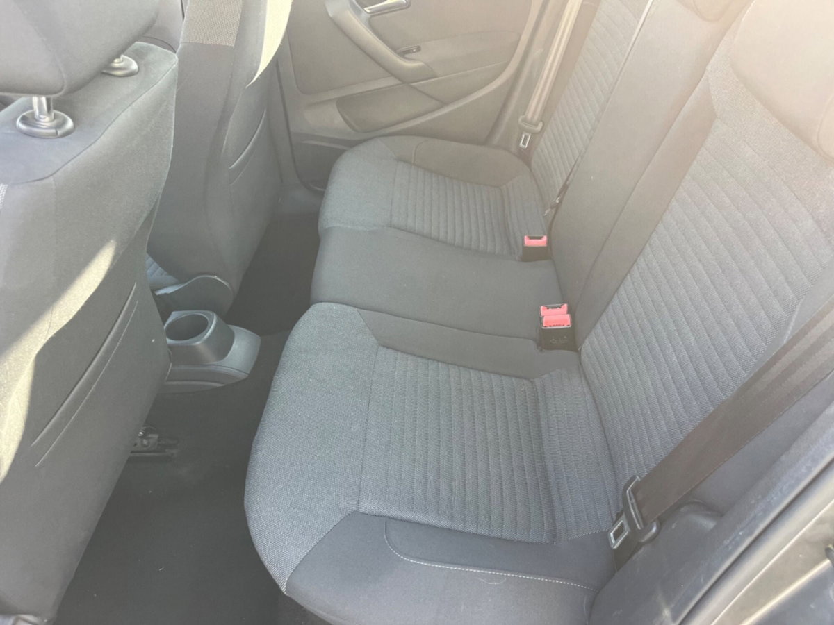 Volkswagen Polo 1.6 TDI 90CV DPF 5 porte Comfortline (12)