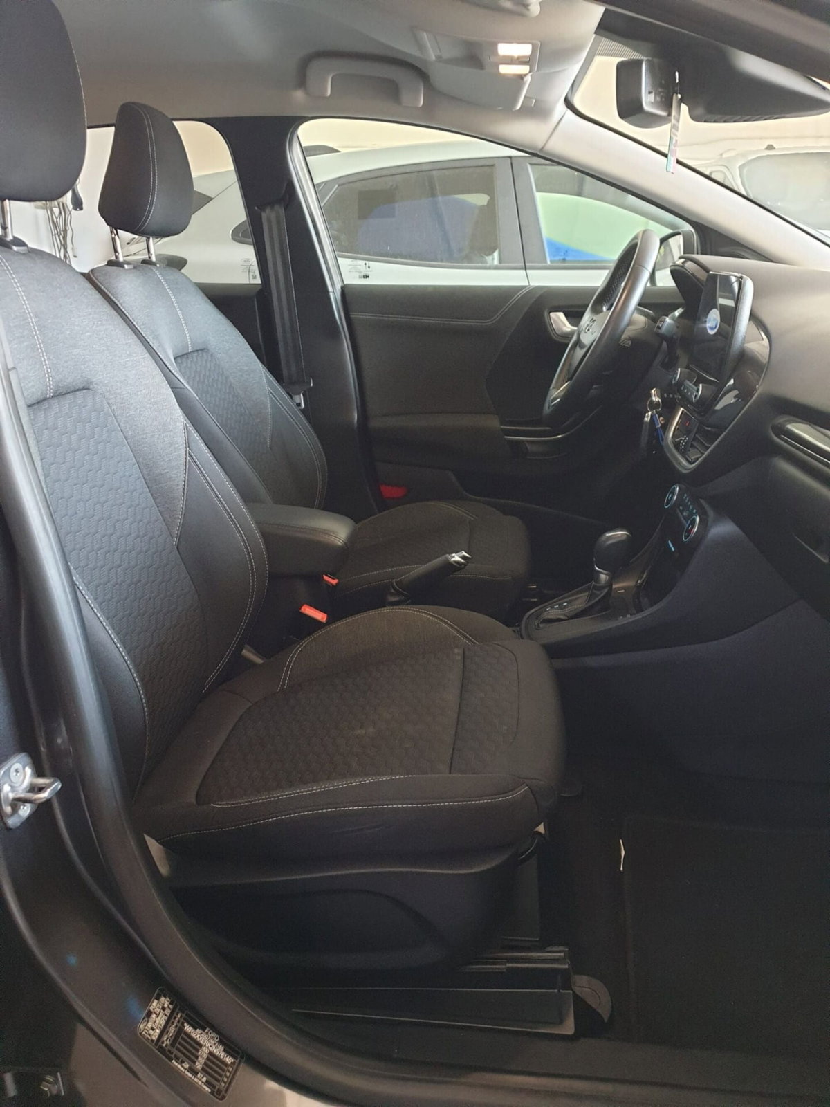 Ford Puma 1.0 EcoBoost Hybrid 125 CV S&S aut. Titanium Design (12)