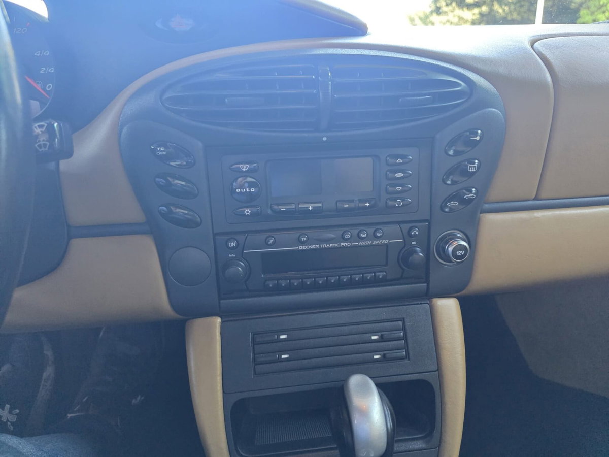 Porsche Boxster 2.5i 24V cat (18)