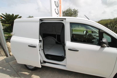 Renault Kangoo 1.5 Blue dCi 95CV Van Edition One Open Sesame (16)