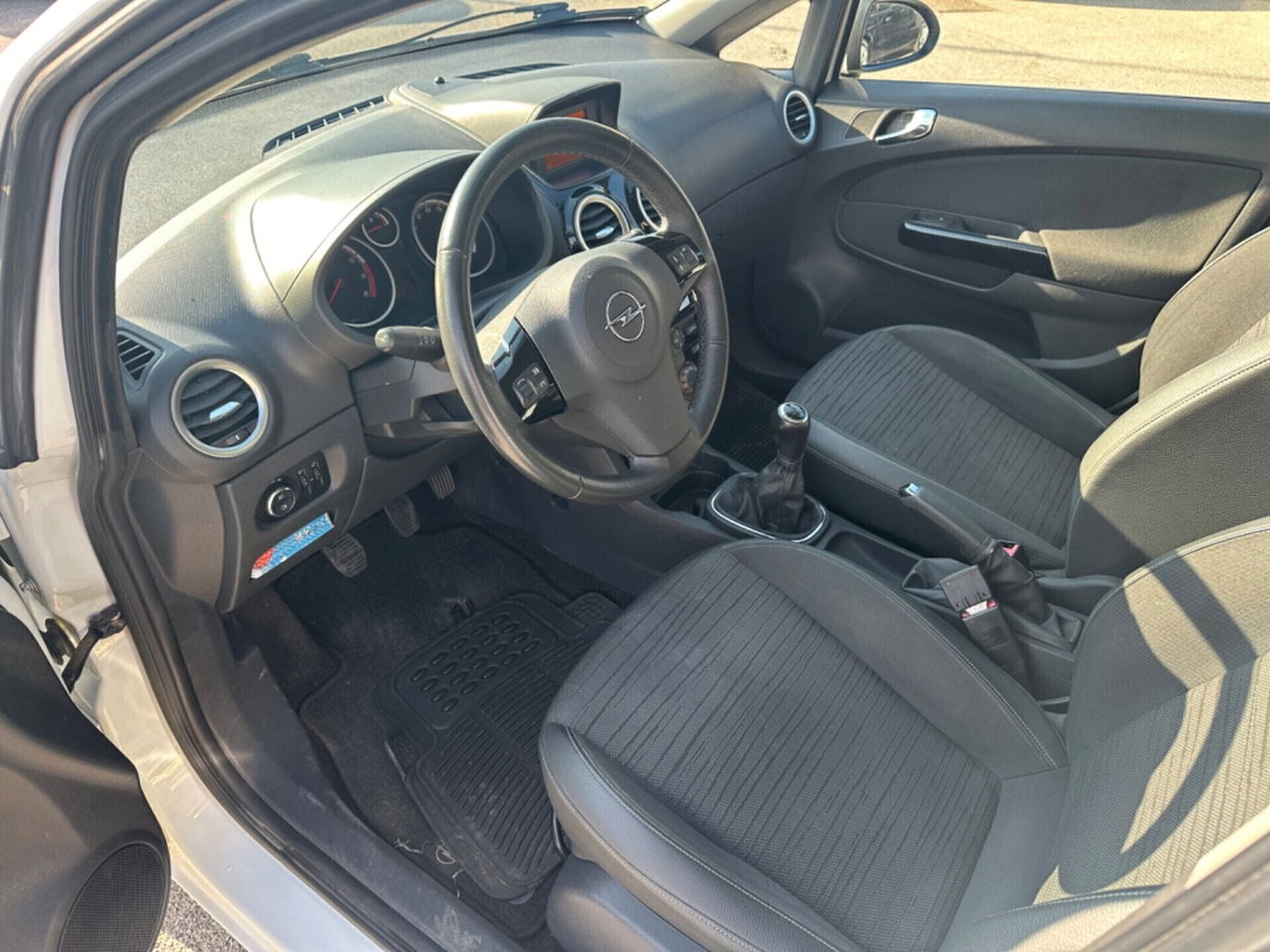 Opel Corsa 1.2 85CV 3 porte GPL-TECH Ecotec (10)