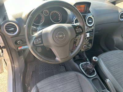 Opel Corsa 1.2 85CV 3 porte GPL-TECH Ecotec (11)