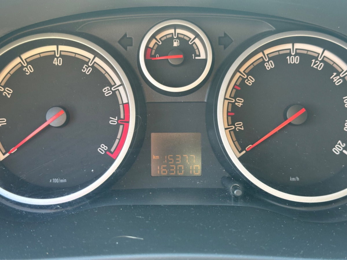 Opel Corsa 1.2 85CV 3 porte GPL-TECH Ecotec (12)