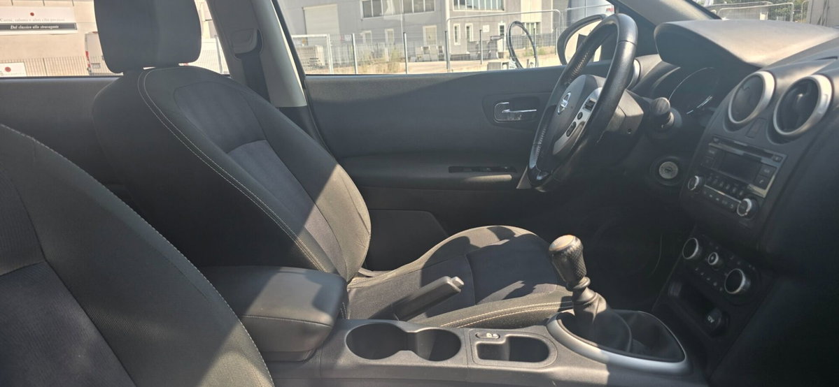 Nissan Qashqai 1.5 dCi DPF Tekna (6)