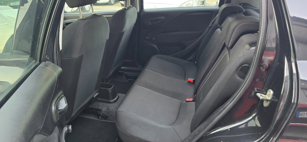 Fiat Punto 1.3 MJT II S&S 95 CV 5 porte Street (14)