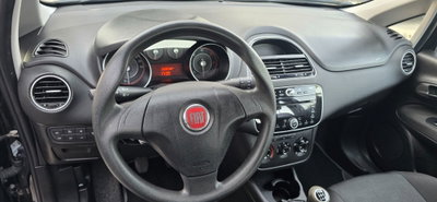Fiat Punto 1.3 MJT II S&S 95 CV 5 porte Street (9)