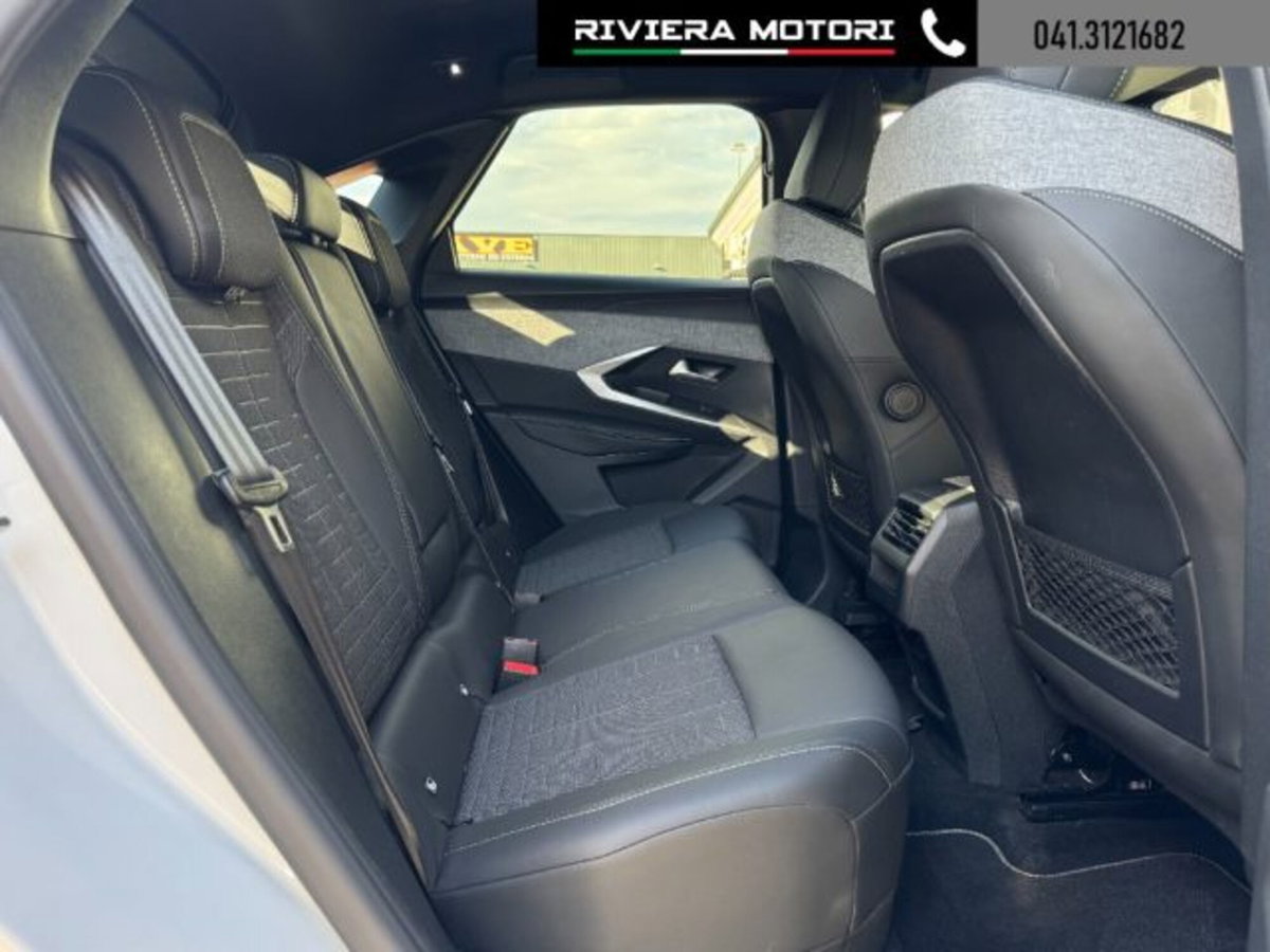 Peugeot 3008 1.2 hybrid GT 145cv e-dcs6 (8)