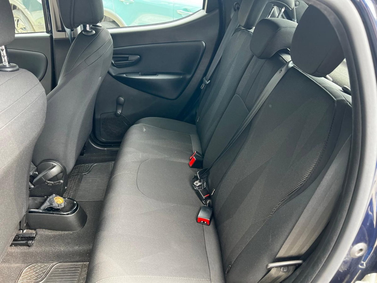 Lancia Ypsilon 1.2 69 CV 5 porte GPL Ecochic Gold (12)