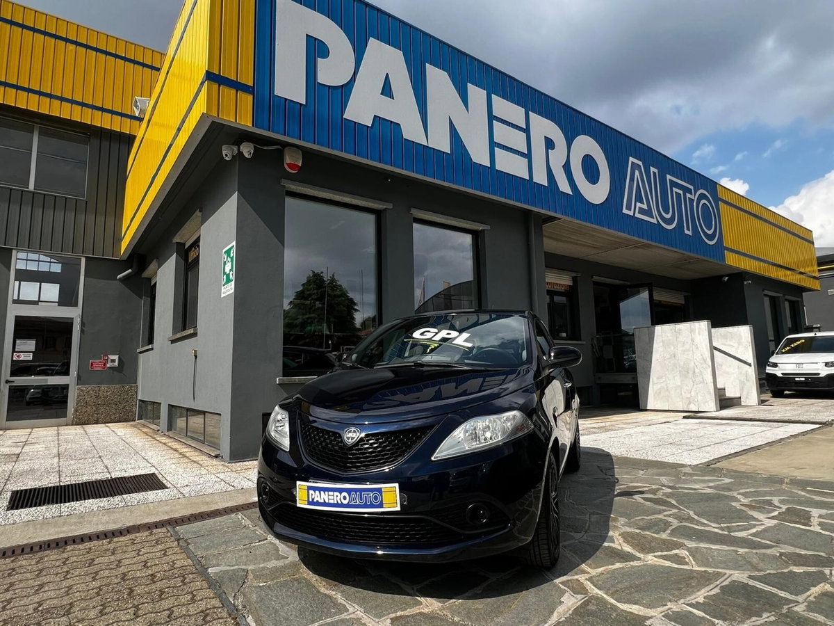 Lancia Ypsilon 1.2 69 CV 5 porte GPL Ecochic Gold (3)