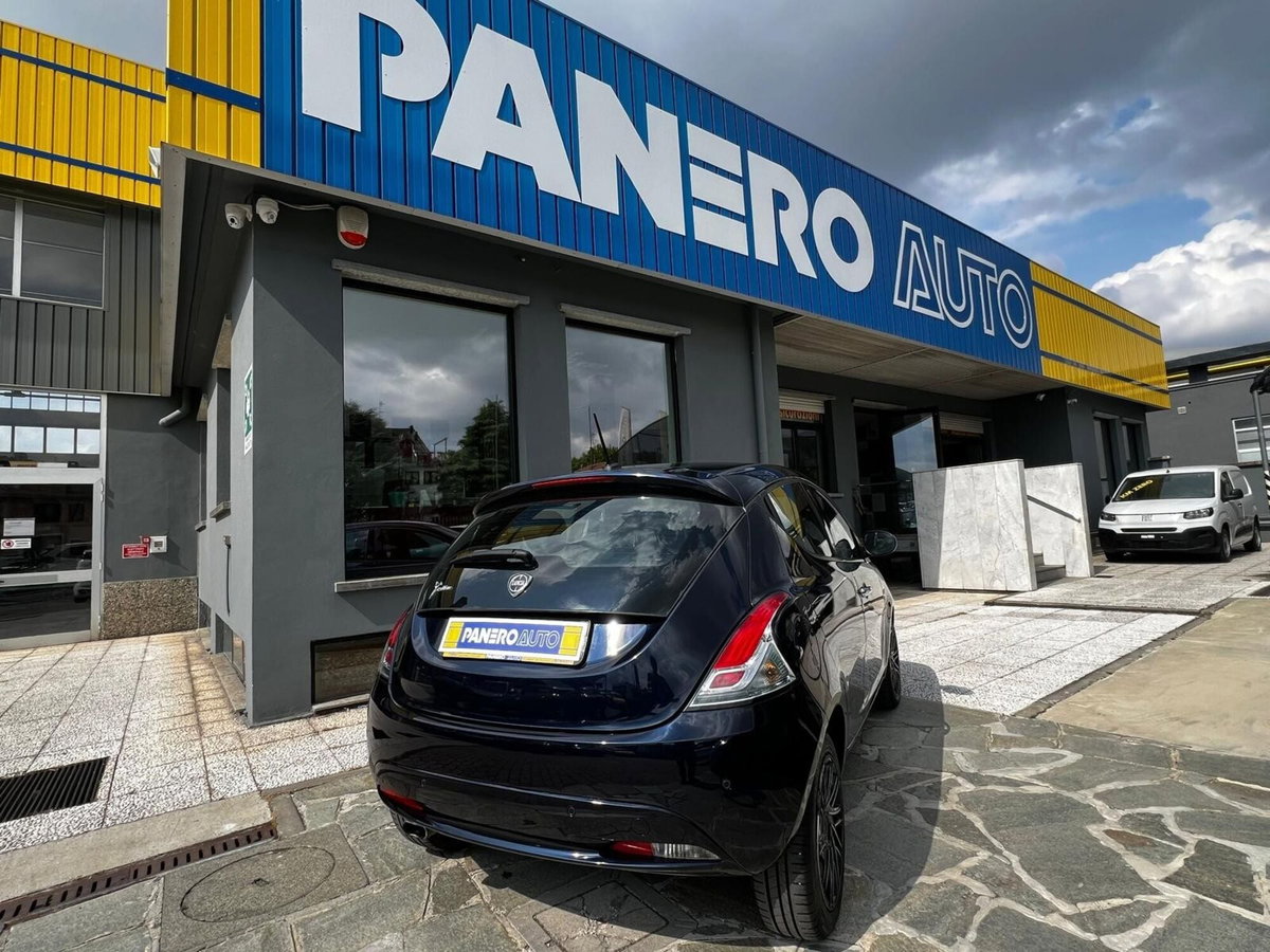 Lancia Ypsilon 1.2 69 CV 5 porte GPL Ecochic Gold (7)