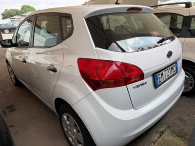 Kia Venga 1.4 CVVT Easy (2)