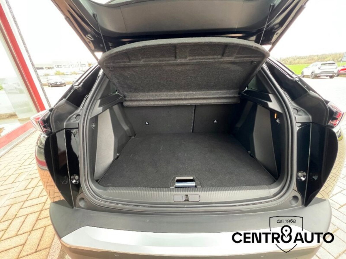 Peugeot 2008 PureTech 130 S&S EAT8 Allure Pack (12)
